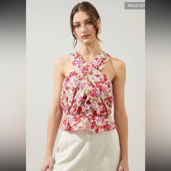 NWT CRISSCROSS FLORAL BOUTIQUE TOP - Picture 1 of 4